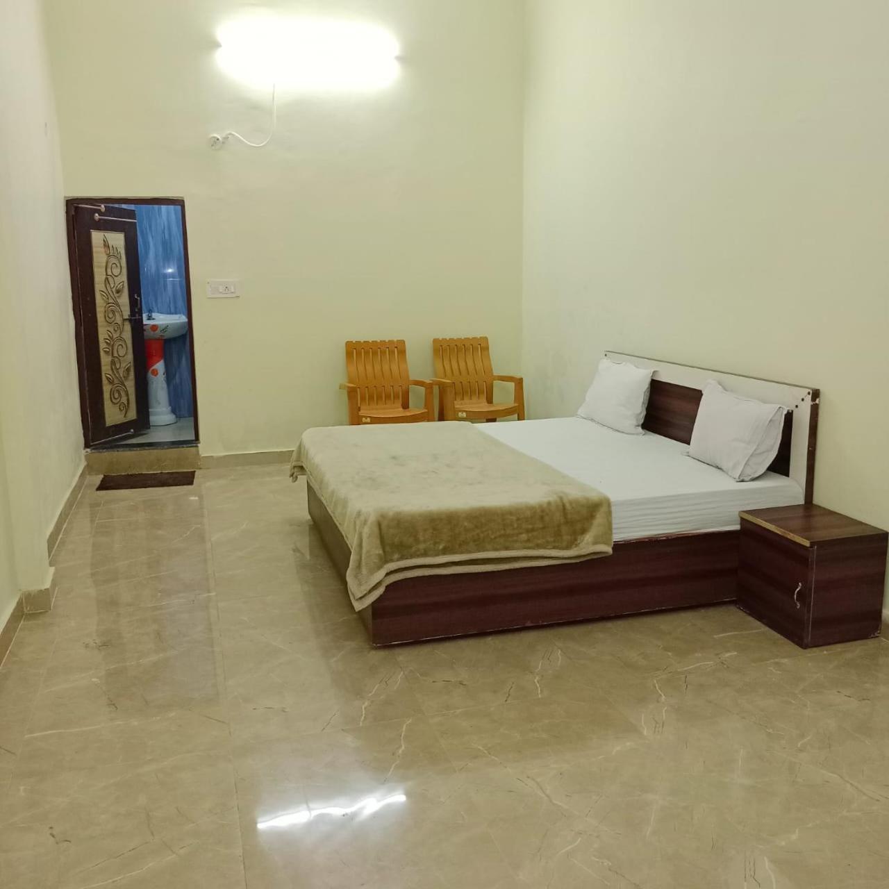 Hotel Parvati Residency Sitapur Muafi Экстерьер фото